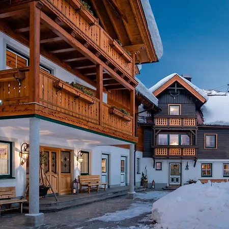 Linharterhof مزرعة للإقامة *